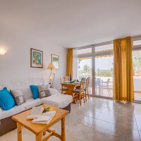 Apartment In Alcudia Near Alcudia Beach アパート *